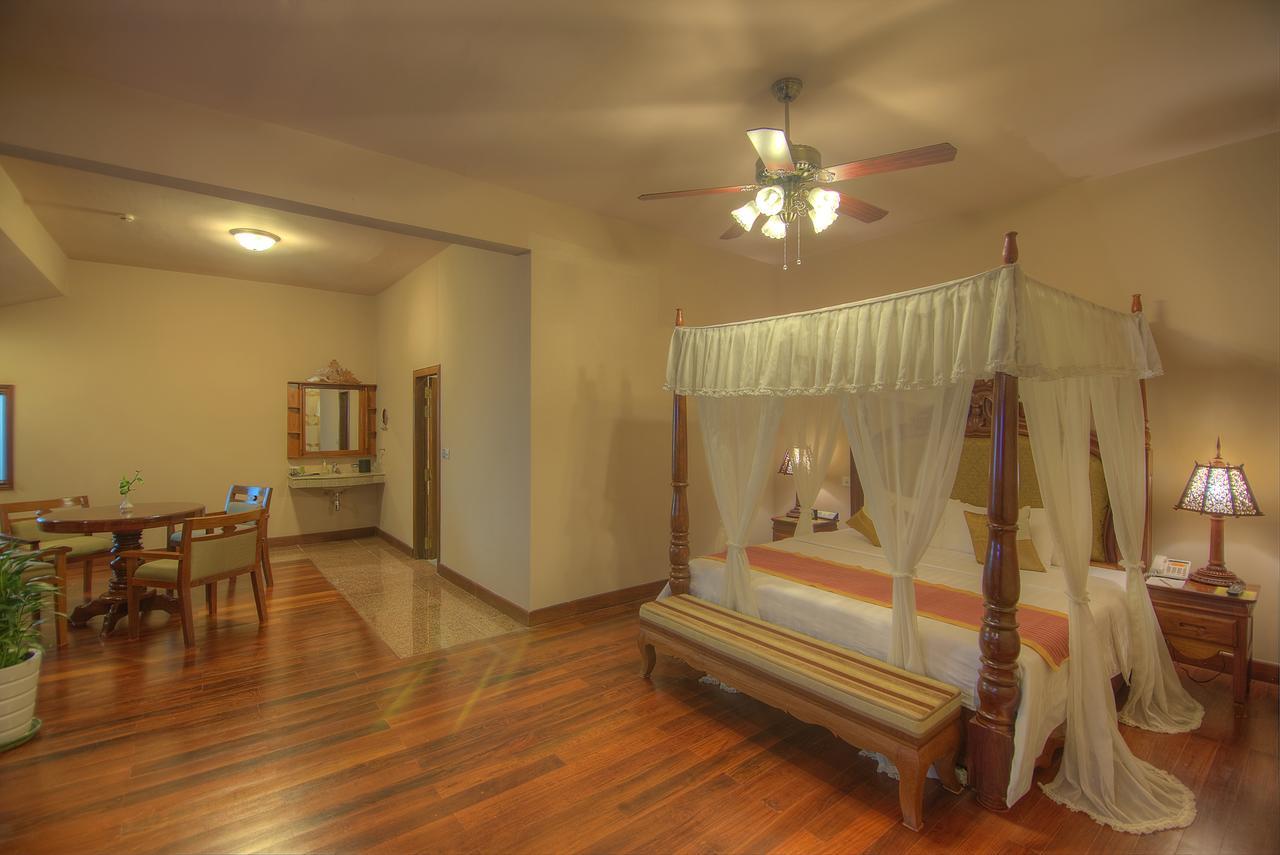 Bayon Era Hotel Сиемрип Экстерьер фото